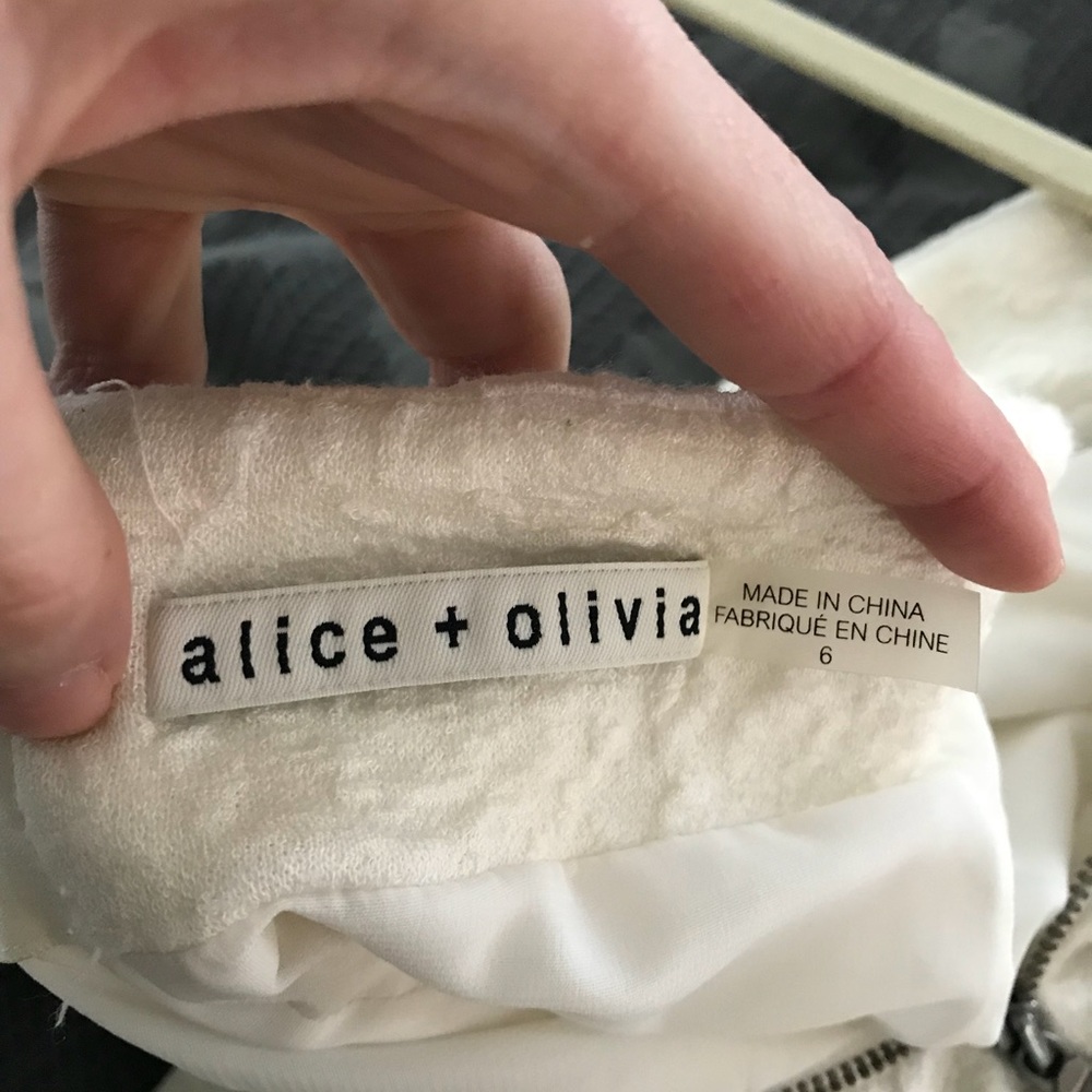 Alice and Olivia two-piece skirt and top - Picture 5 of 8